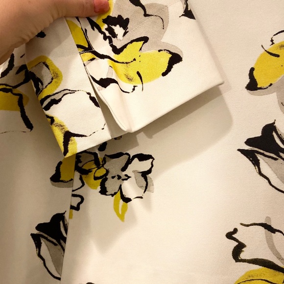 Yellow Flower Pattern Top - Picture 5 of 5